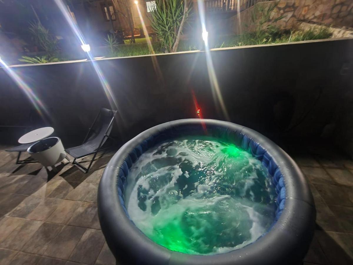 Buen Estar, Piscina, Barbacoa, Jacuzzi En Valencia *