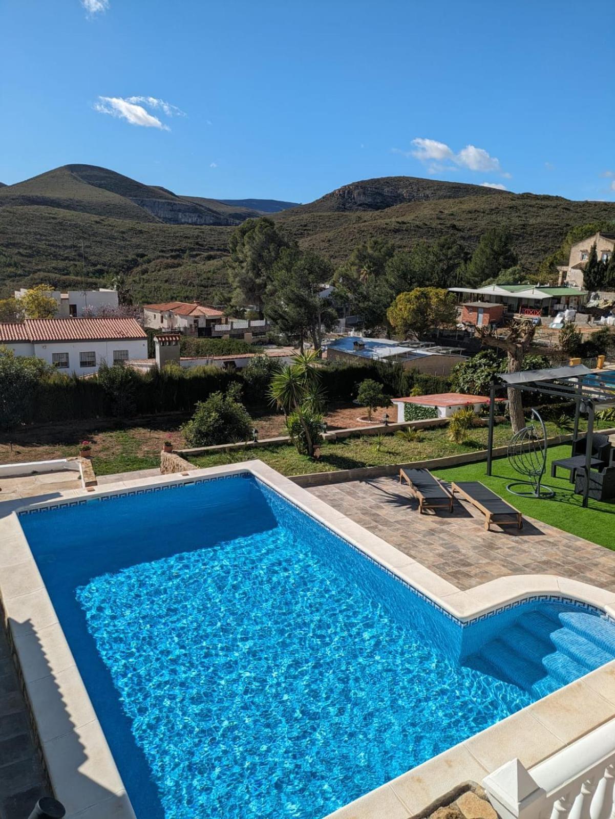 Holiday home Buen Estar, Piscina, Barbacoa, Jacuzzi En Valencia Turis